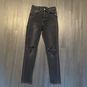 H&M distressed skinny jeans